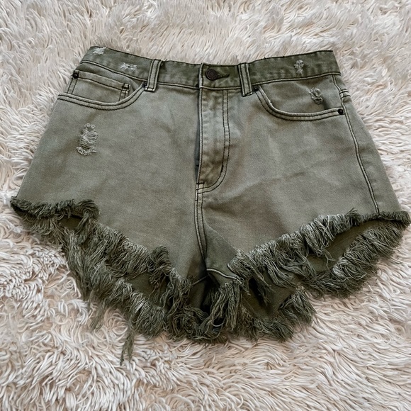 Urban Outfitters BDG distressed shorts - Picture 1 of 5